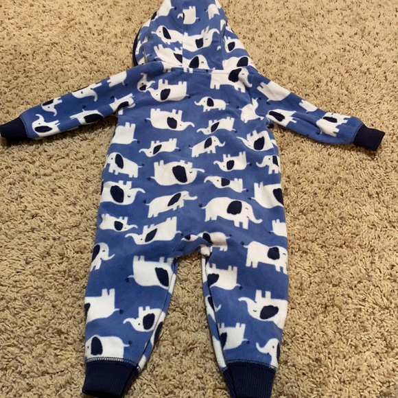 LIKE NEW super soft/warm zip-up elephant one-piece w/ sherpa-lined hood size 9M - Picture 8 of 8